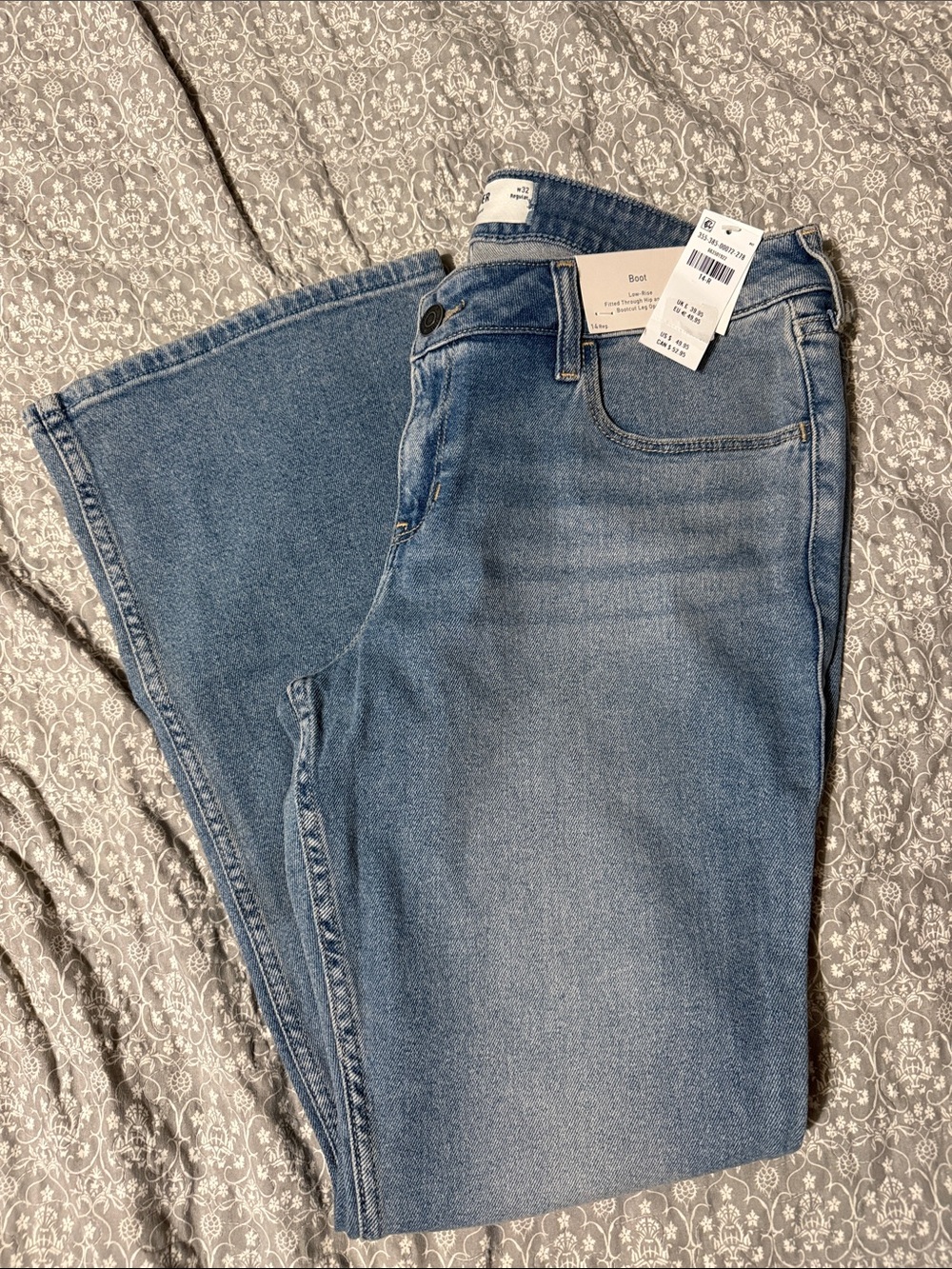 Hollister Women's Mid Wash Bootcut Jeans